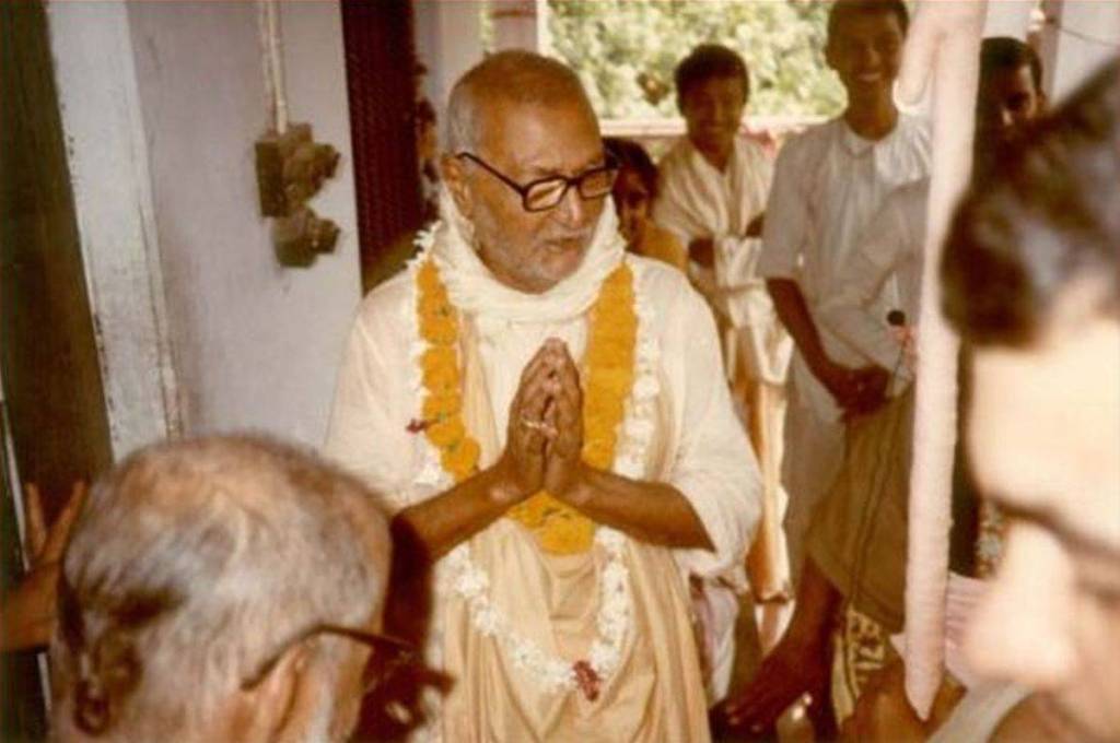 Breve biografia de Śrīla Bhakti Rakṣaka Śrīdhara Gosvāmī&nbsp;Mahārāja